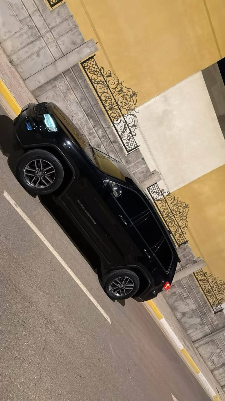 جيب جراند شيروكي 2017 🚘
💰 السعر:177 قفل 🔒 
الحادث جاملغ وبنيد بدون ايرباك
📍موقع السيارة:كربلاء 
📞 للتواصل: ***********
━━━━━━━━━━━━━━━

📌 المواصفات الأساسية:

* Jeep Grand Cherokee موديل 2017

* محرك (3.6L (V6
* دفع رباعي 4x4
* تشغيل بصمة
* دخول ذكي
* شاشة وسطية Uconnect
* كاميرا خلفية
* بلوتوث / USB / AUX
* مثبت سرعة
* حساسات
*رادار خلفي
* مقاعد كهربائية
* مقاعد جلد
* تدفئة مقاعد ومقود
* مودات قيادة 
*تشغيل عن بعد
*جنطه كهرباء
*فتحه سقف
*مقاعد خزن
