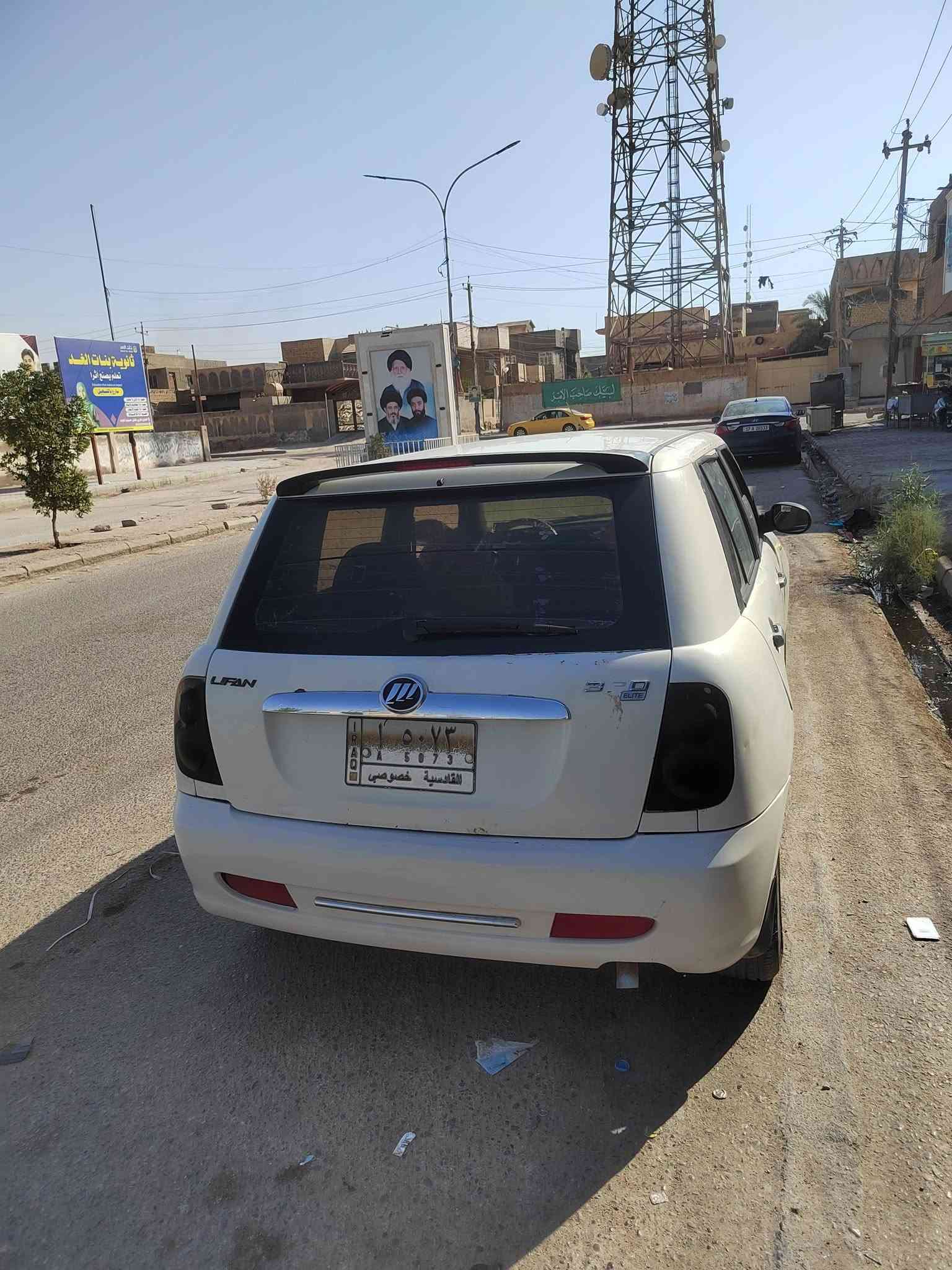 السلام عليكم ليفان للبيع مكفولة من الضربة جاهزة مجهزة محرك جديد كير عادي تخم تاير جديد سيارة تراي وين ميعجبك اطلع السعر 27 ورقة  مكان السماوة ***********

