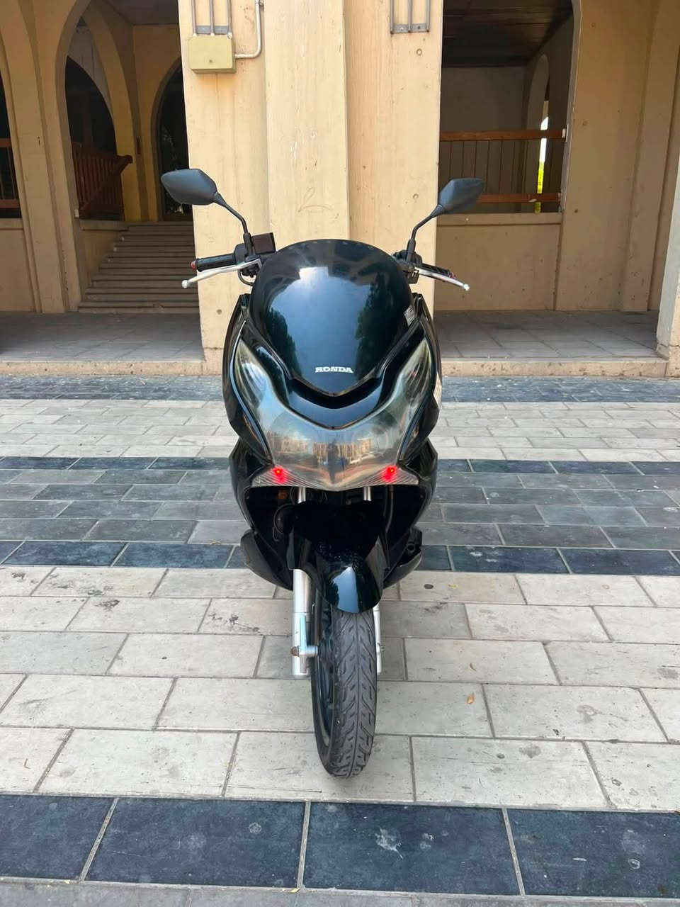 دراجه pcxجيل اول مكينه 125ماشيه دراجة  كلها ابلاديه شرط النضافه دراجهة مال رمبه مال معرض المديل 2016 ماخذها رمبه اوراق المعرض موجوده يعني مو مال شارع السعر مليون و400الف
حساس ازدحام كفاله عامه الدراجه على ايدي شوفت عينك ياباني الاصليJF جديده مكاني بغدادالكرخ اي استفسارالاتصال على رقم ***********
