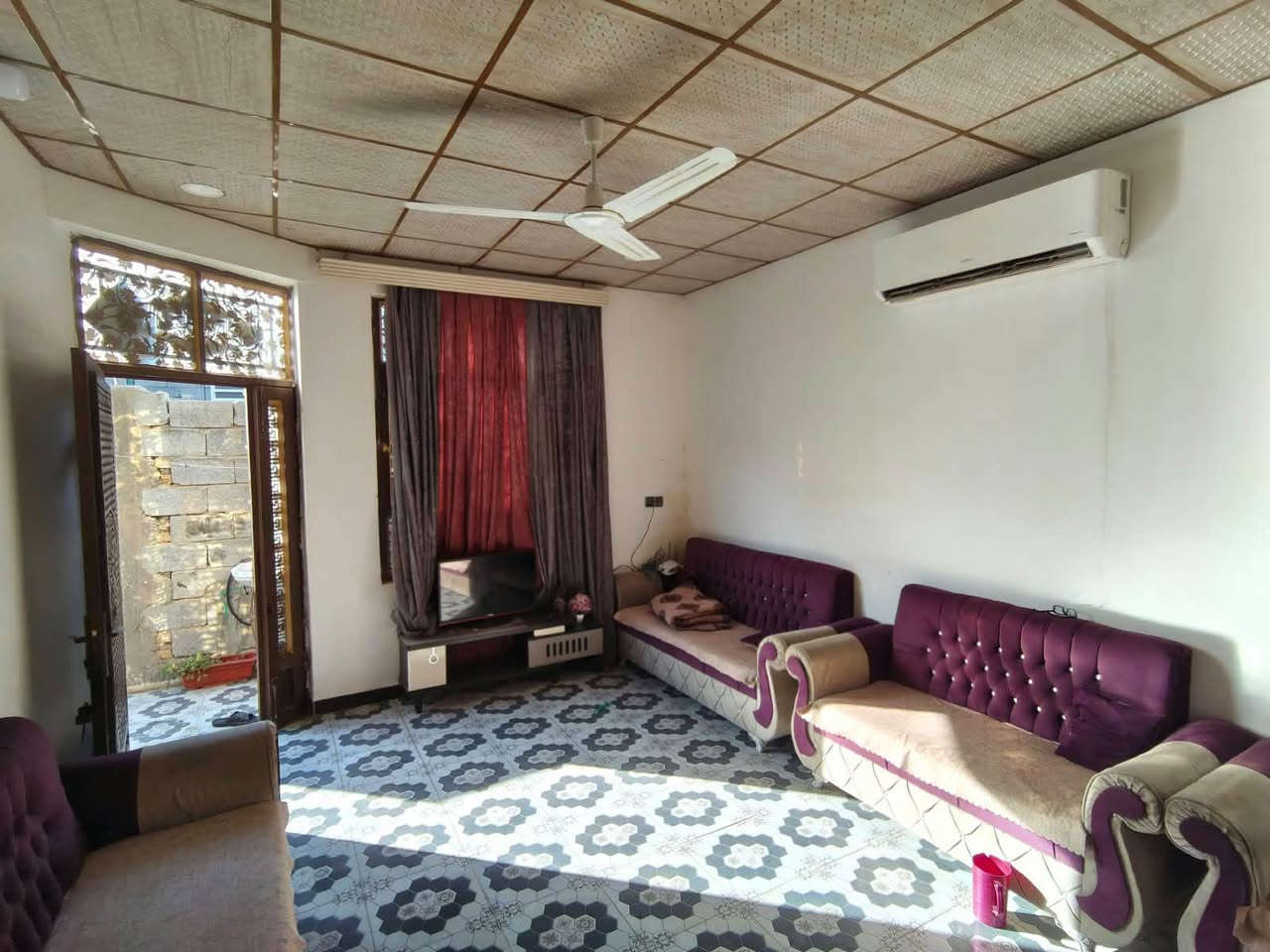 سلام عليكم دار للبيع
🏠
📍 كربلاء /العطيشي قرب معرض الحردان
📐 المساحة: 100 متر 📏  🏡 📜 طابو زراعي + سند 25 + إقرار محكمة 
السعر 60 مليون
***********
