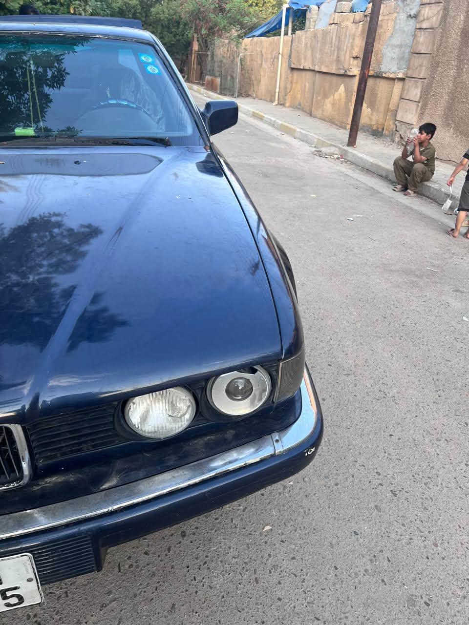 البيع بي ام 735  رقم بغداد جديد هزه جديده السياره كامله نقص بس راتيتر تبريد سعره 36بيه مجال ***********
