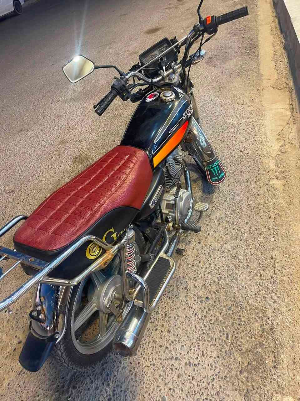 للبيع دراجه جني محرك 200 ما مفتوح تك بلك موديل 20 محرك بي تبخير 380 وبي مجال بسيط  ويا اشاير ودرع بس بعدني مشاده وبي بلاجكتورات وصالنصه عندي رياضي وكاتم التعجبك تاخذهه
المكان ناحية الحجاج
***********
