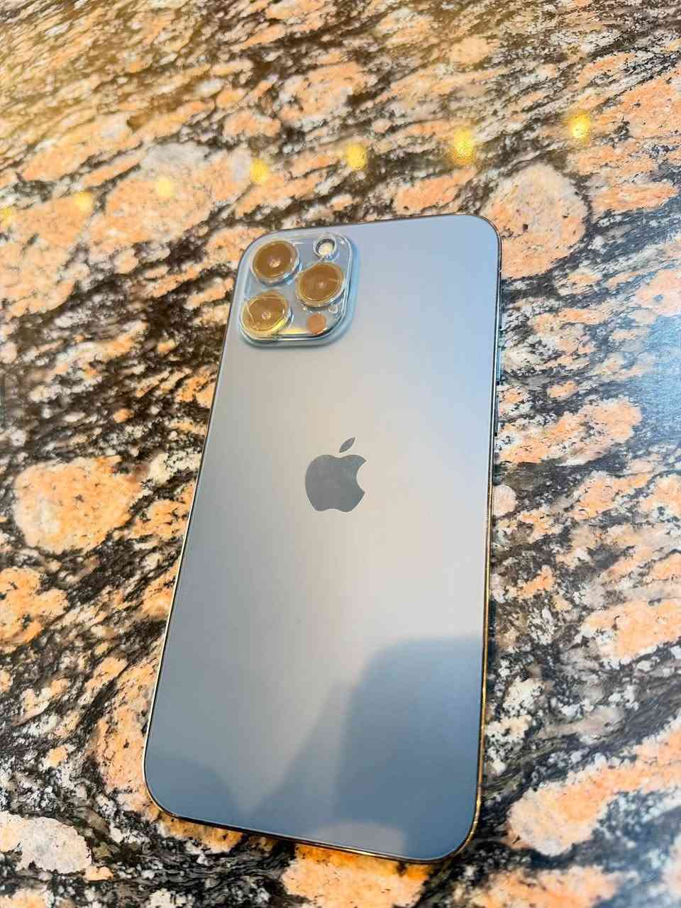 ايفون 12ابرو ماكس ذاكره 256بطاريه 71بلاديه جهاز نطيف ومامفتوح بس البطاريه السعر 400وبي مجال مكاني بغداد حي النصر الرقم *********** متواجد واتساب
