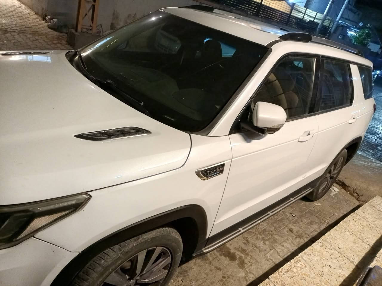 السلام عليكم شانجان CS95 سبعه راكب كير مكينه صدر جاهزه تبريد 3 قطع فول موصفات بصمه بنوراما كشنات جلد شاشه كبيره مكفوله من الضربه والصبغ بيها مكانات بارد رقم اربيل دولي تريد تحويل وكاله سعرها (140) مكانها بغداد الوشاش قرب المنصور ***********

