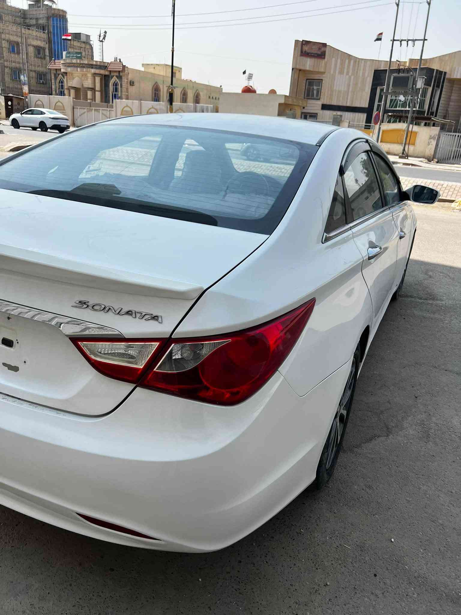 سوناتا 2011 خليجي رقم بغداد أنكليزي ب اسمي
محرك 2000 دوش
كير ومحرك مكفولات
بيها البنيد مصبوغ ونص الباب عكس السائق فقط بدون اي دواخل
صدر جديد 
ادامه كامله للسياره ما عايزه برغي
السعر 104 وبيها مجال بسيط
مكاني بابل المركز
***********
غير متواجد ع الفيس اتصل وتدلل
