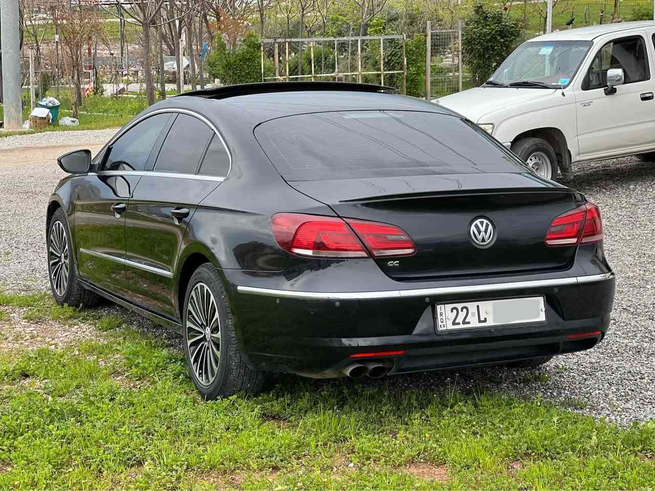 Passat CC 2014
پاسات سی سی قەپات قەپات مواسەفات
پانۆڕاما 
تەعدیل سورحە
سوکان ڤۆلیۆم 
زینۆن و حەدەسە 
لەگەڵ سوکان زینۆنەکان دەسوڕێ
لایتی ناوچەی کوێر 
ئۆتۆهۆڵد 
برێک بەسمە 
پەردە بیلاد
سیدی بۆکس
شاشە و کامیرە
سەیارەکە خۆی پاڕک دەکات 
زۆر مواسەفاتی تر
٦ گێڕی مەڕغوب
مەکینە ٢٠ تۆڕبۆ 
سەنەوی بە ناوی خۆمە تا ٢٠٣١
یەک دینار مەسروفی تیا نیە 
دەعامی بۆ دەعامی بەشەرت 
بەس بۆنیتی بۆیاغە بەبێ ناوگرتن هەر هەموو شتێکی بەشەرت 
١٥٥ هەزار ڕۆشتوە مەکینەی نەکراوەتەوە 
بێ حەیب بێ مشکیلە 
 تایەی تازەیە ویلێکی جوانی لەسەرە 
سەیارەیەکی عایلی و ڕێک و پێکە 
سعری 95$ مەجال
شوێن ڕانیە 
***********
*********** رانية, السليمانية
