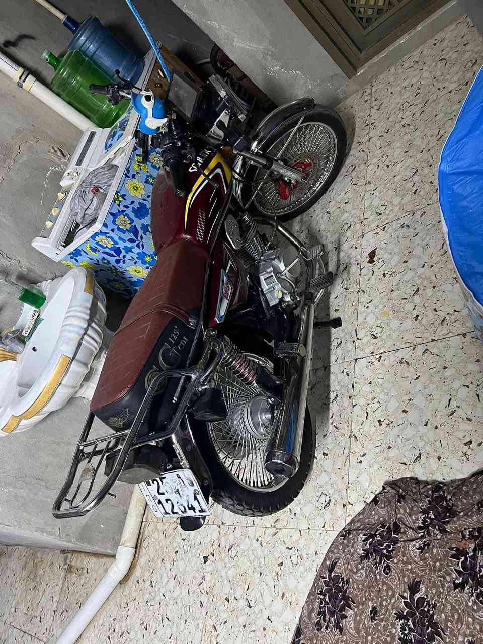 ايراني. موديل 25. مرقمه كركوك دراجه احلا من صور. مكينه ما مفتوح دراه اي عيب مابي سنويه. شرط تحويل.  دراجه. خمس نمر  تواصل وتساب فقط ***********. مو شراي لا توصلني سعر 1650 بي مجال
