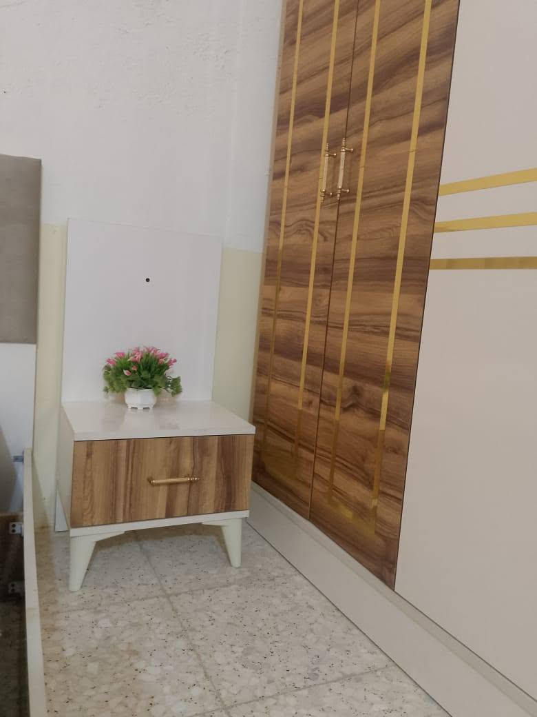 غرفة نوم للبيع مستعمل السعر ٣٥٠  وبي مجال قليل هو والدوشك
للاتصال على الرقم *********** هذا بس خط 
أما رقم الواتساب هو 0780286435
انا مكلف بالنشر فقط ولست صاحب العرض
