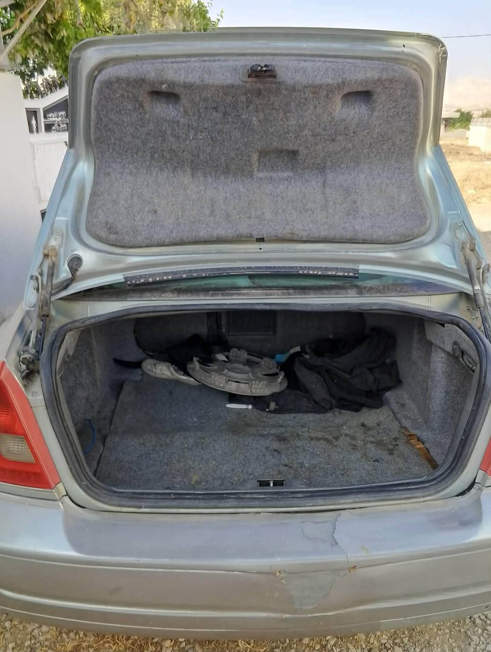 ڤاڵڤۆ٢٠٠٣ئاڕمی پلاستیک سلێمانی بەشەرتی ئەوالیاتو غەرامە سەنەوی سەوزیشی هەیە ABSە پاوەرە قفڵ مەرکەزیە ٤جام کارەبایە تەبریتە ئێرباکە دەقمی قوڕسی نیە مەکینەی خەلەلی تیایە ئیش ناکات کەهاتی بۆ کڕینی کلێنێک لە گەڵ خۆتا بێنە کارەبای هەمووی مەزبوتە شاشە ئایپاتە ١٨مەعامەلە ناونیشانیش سلێمانی ڕەقەم تەلەفونی ساحەبی***********
