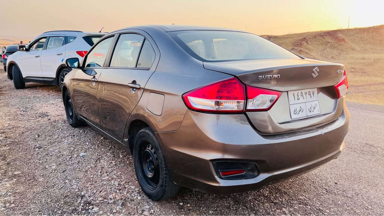 سوزوكي Suzuki Cia2019.ته نيا قه باخ صندوق وه چه مه لوخيكي صبوخه هيچ په ره شوتيكي نه په قيوه گيرومه كينه ي به شه رت دومليون حه فتاهزارغرامه ي له سه ره.سعري85وه ره قه و كه ميك مه جال.ژماره ب ته له فون(***********) اكر, نينوى
