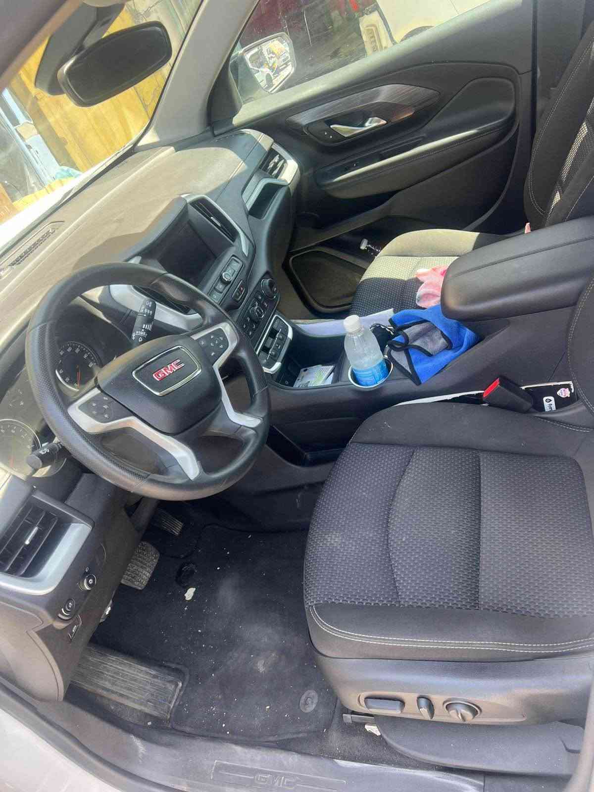 � للبيع جمسي تيران GMC Terrain

موديل: [2024]

فئة: [SLE ]

وارد: أمريكي 🇺🇸

الممشى: [الكم] ألف كم

رقم: [ابدون رقم]

اللون: [ابيض]

المواصفات: [بصمه تشغيل عن بعد كرسي كهرباء قطعتين تبريد شاشه دجتل وباقي المواصفات معروفه]

الحادث كما موضح بل صور وصار بيها حادث بل عراق تبديل بابيبن جهت عكس السايق وتبدلن نفس الون 

🔹 السيارة نظيفة جداً

🔹 المحرك والقير بحالة ممتازة

🔹 التواير بحالة جيدة

🔹 التبريد والتدفئة شغالات

🔹 السيارة جاهزة للاستخدام وما تحتاج صرف

💰 السعر: [160] قابل للتفاوض بالمعقول

📍 المكان: [واسط كوت ]

📞 للتفاصيل والاستفسار: [***********]

البيع للجادين فقط، الله يرزق الجميع دهل اوران, واسط
