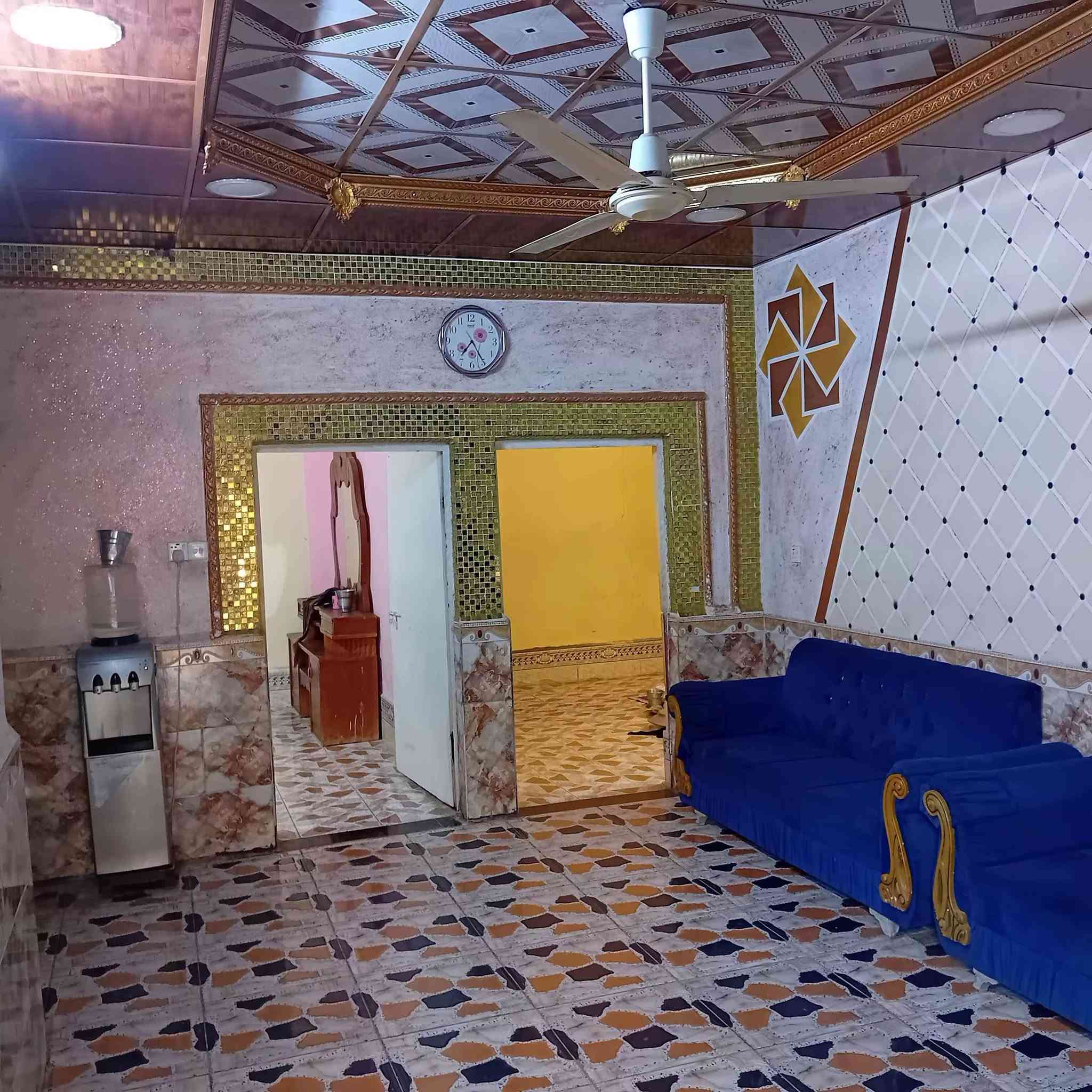 سلام عليكم بيت للبيع منطقة الطبر  المساحه ٣٠٠ لاتصال على الرقم  ***********
