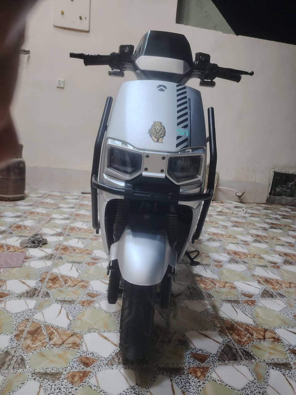 CAROW ( 01)  sport power
2026
3 نمر
6 بطاريات 
تفويلة الشحنة الحقيقية 70 كيلو

العنوان ديالى دلي عباس
*********** واتس اب
و ماسنجر
