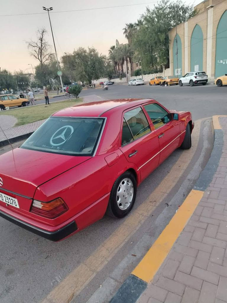 مرسدس1989حجم300وارد.ياباني.بدون.حادث.فقط.صبغ.جماليه.محرك.ابلدي.قبق.اسود.المرغوب.تبريد.ثلج.تخم.تاير.كشنات.جلد.كشنات.كهرباء.حداده100/100.شاشه.قواعد.مكفوله.رقم.بغداد.نكليزي.بيع.فقط.***********السعر73بغدادالكرخ بغداد, العراق
