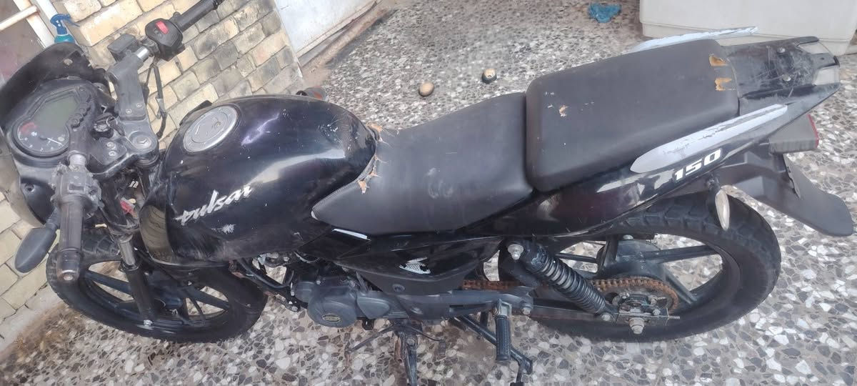 ***********
السلام عليكم بولسر مرقم مكينه 150 صالنصه رياضي
الدراجه جاهزه وتحويل مباشر بأسمك
السعر 1600 قفله والدراجه نقصها بس  اكو خربطه بالسلولي مالتها بالمعدل صافيه بس السلولي مالتها لا يخربط
والباقي جاهز من جميع النواحي
الشراي يتصل مكاني بغداد البلديات
*********** بغداد, العراق
