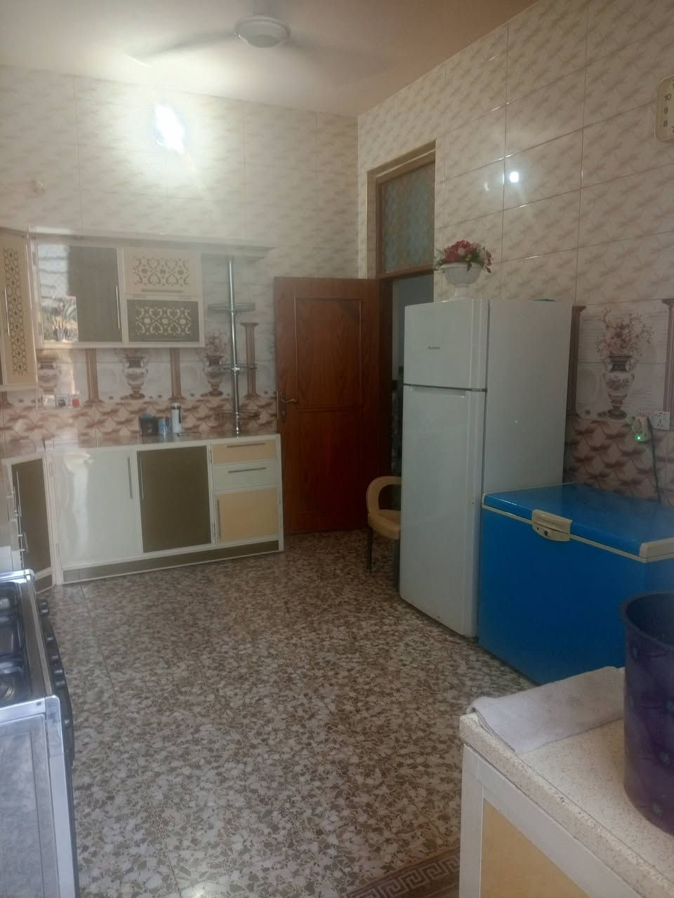 دار للبيع المساحه //150/متر طابقين بناء حديث 

حله ابو خستاوي جهته المرور شارع سيد علي ازوير الغربي 

علا الشارع الرئيسي قريب علا شارع كربلاء خدمات كامله 

طابقين. درجة اولى جاهز//***********
