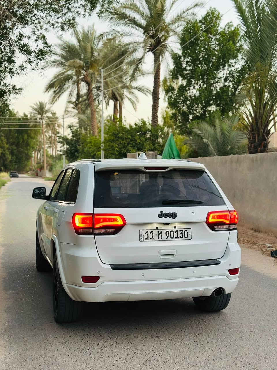 السلام عليكم جيب كراند شيروكي 2019 بلاك توب فول مواصفات رادارات ونقاط عمياء توقف ذاتي فتحة سقف مراية تعتيم صندوق كهرباء شاشة كبيرة كشنات جلد ومخمل وتدفئة مقاعد وتدفئة ستيرن كروز كونترول سيارة بسمي رقم بغداد حادثهة جاملغ خلفي سطحي بدون دواخل وربع الباب بدون ايرباك السعر 228 وبيهة مجال بسيط ***********
