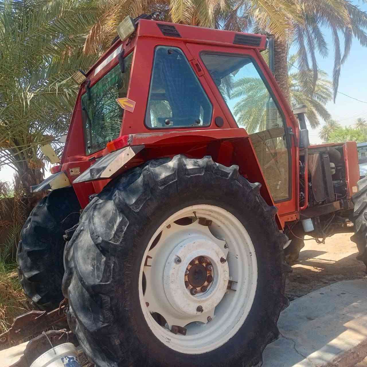 سلام عليكم للبيع ساحبه فيات حجم 110 رقم واسط بسمي مكينه جديده جاهزه العمل مواصفات  محرك صفر جاج تكمه عريضة وأكسن بارز باقي التفاصيل لاتصال على الرقم ***********
