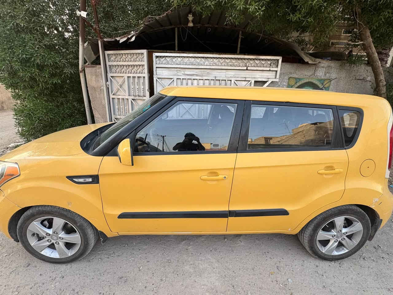 كيا صول موديل 2013
رقم بغداد انگليزي بأسمي تحويل شوكت ميعجبك 
مكينه 1600 گير عادي 
صدرها نظيف 
السياره حلوه مال بيت ما مشتغلين بيها 
السعر 70 وبيها مجال بسيط
مكان السياره بغداد الشعب 
***********
مكلف بالنشر اتصل وتدلل
