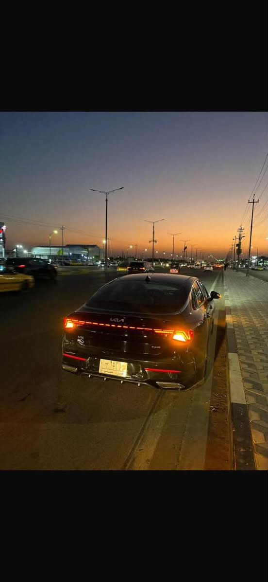 السلام عليكم
كي فايف موديل 2023
حادثها جاملغ وبنيد فقط
ماشيه 60 الف مايل 
المحرك: 4 سلندر بسعة 1.6 لتر توربو
كير : أوتوماتيكي 8 سرعات 
4 ويل AWD
بصمة ابواب 
تشغيل عن بعد 
لايتات اماميه خلفيه LED ولد نهاري امامي 
مري جانبيه شفط
كشنات كهرباء جلد   
فول تحكم استيرن 
استيرن رياضي D-Cut
دخول ذكي
شاشه كار بلي 10 انش 
نضام صوت Bose
نضام تحذير تصادم 
نضام تحذير نقطه عمياء
حساس امامي وخلفي 
كامرا خلفيه 
نضام تثبيت سرعه
 ويل رياضي 18 
استخدام شخصي
رقمها بصرة معوقين باقي سنه وتصير حره
السعر 128 وبيه مجال 
عنواني الناصريه مركز

***********
