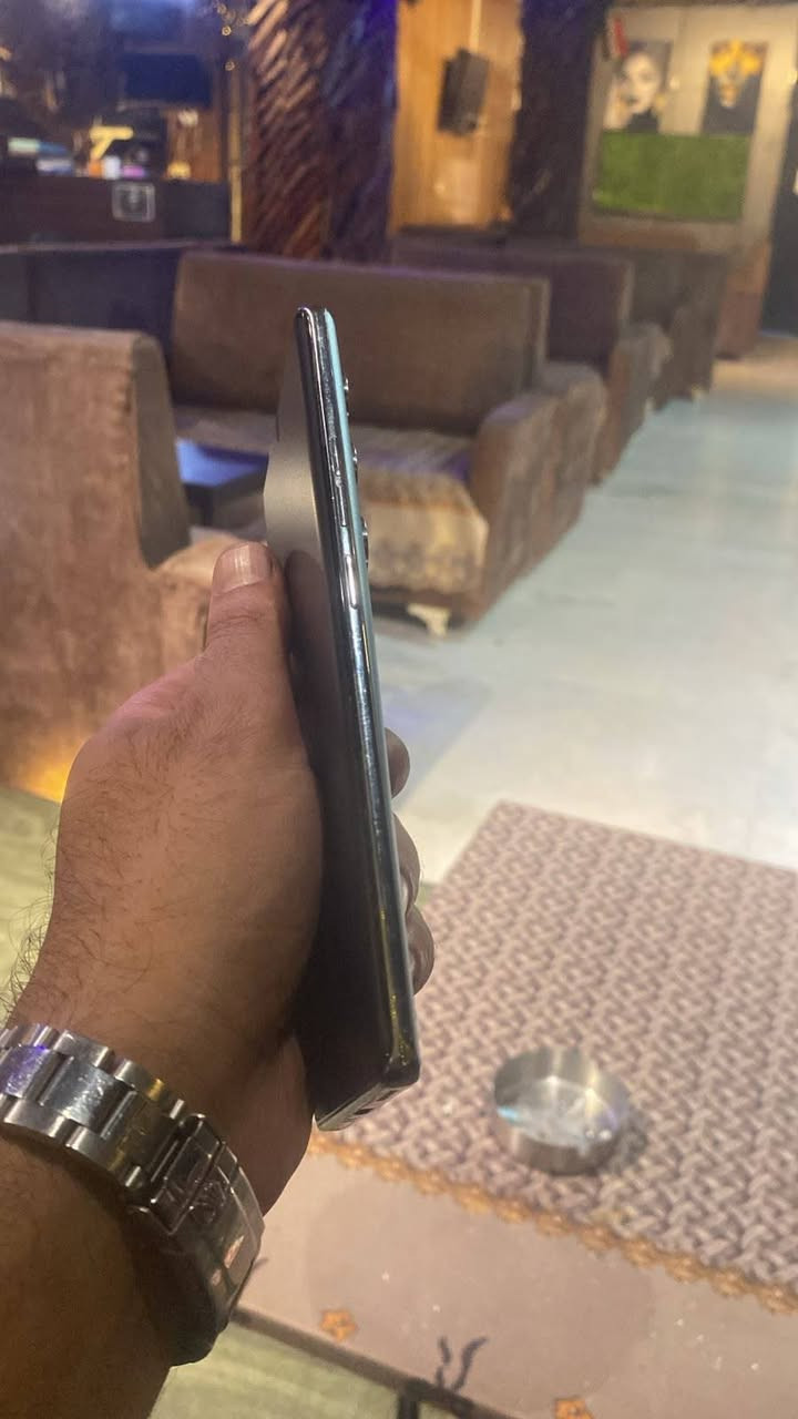 كامون Pro 40 5G 
ذاكره 256 
جديد كلش نضيف الجهاز
شوفت عينك 
للبيع عنواني بغداد 
توصيل مااعندي

السعر ٣٢٥ 
للاستفسار الاتصال على

***********
