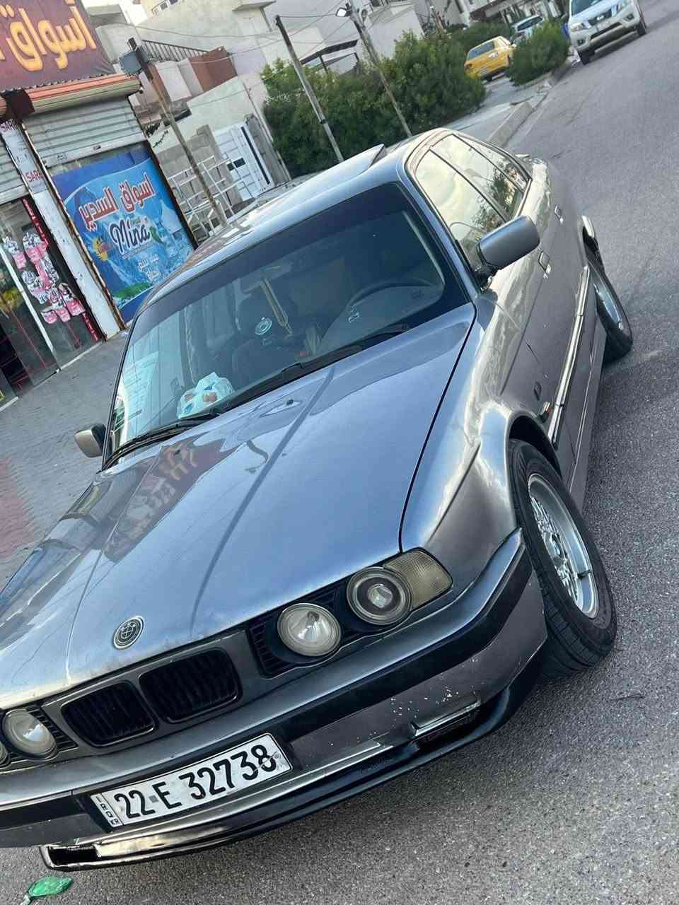 بيئم 525 اصل كبس 
موديل 91
ضرر جامرلغ امامي سكن بس دون دواخل 
كير محرك شرط جديد 
تبريد بس يرادله گوم بريسر فقط 
سعر 48 بيه مجال قليل 
*********** كركوك, العراق
