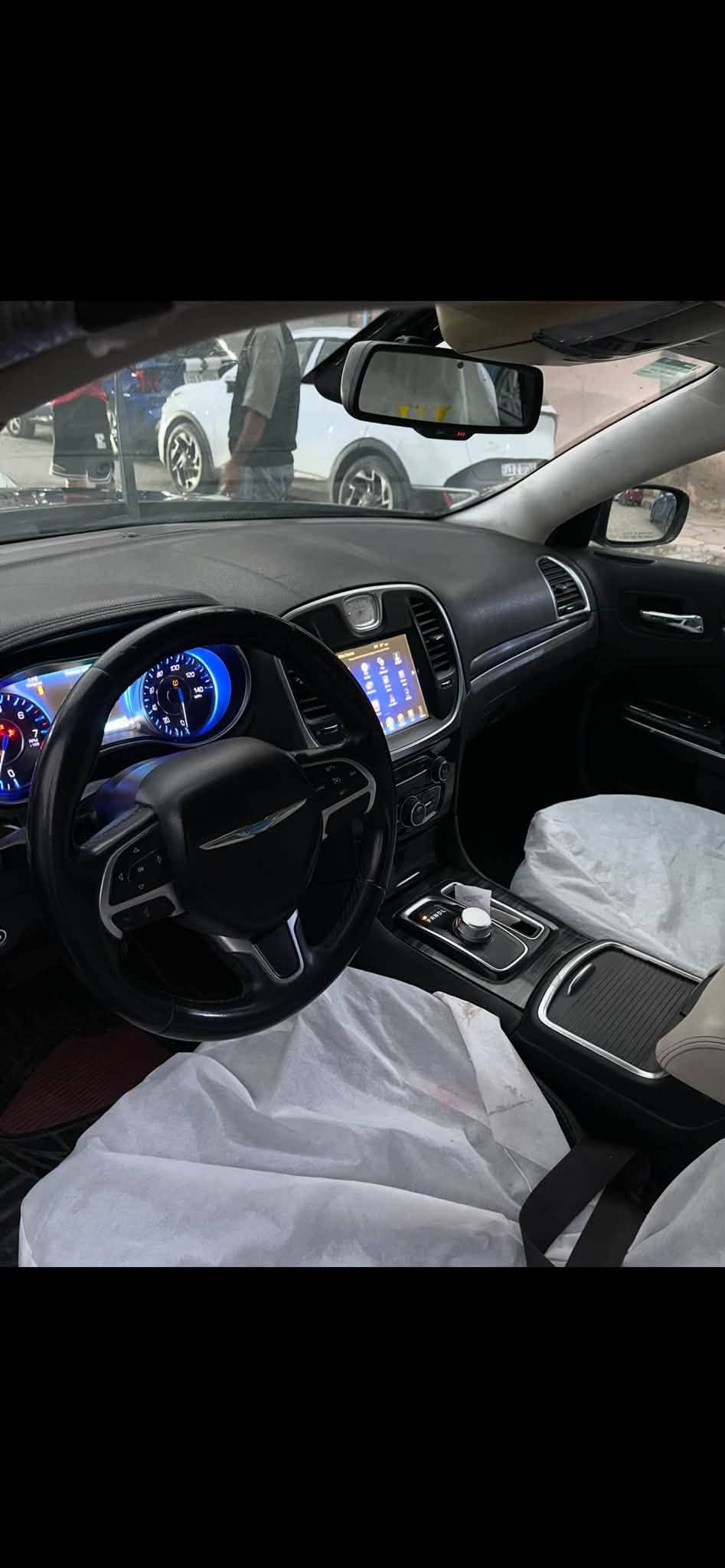 كرايسلر 300C • بلاتينيوم ٢٠١٦ • ٦٣ ألف ميل