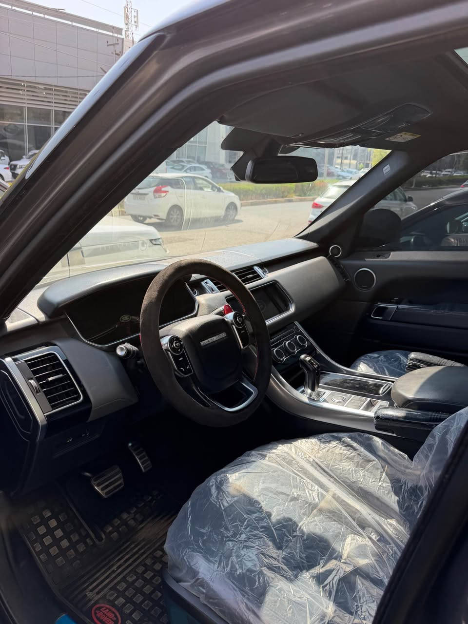 rang rover  sport 2014 dizl 
 ده عامي بو دعامي هيجي نيه لوك لوكه
فول فوله گيچ اليكتروني كوشن ساردو گه رم
پانوراما جه گ به رزو نزم دبل اكسل هه مووشتي به شه رت لايد دايناميك ليد 
V6 گاز
رقم سنوي هذه هه مووشتي نويه 
شوين:هه ولير
***********
سعر:بلاش ١٧٣$😱😱🔥💵💵 أربيل, العراق
