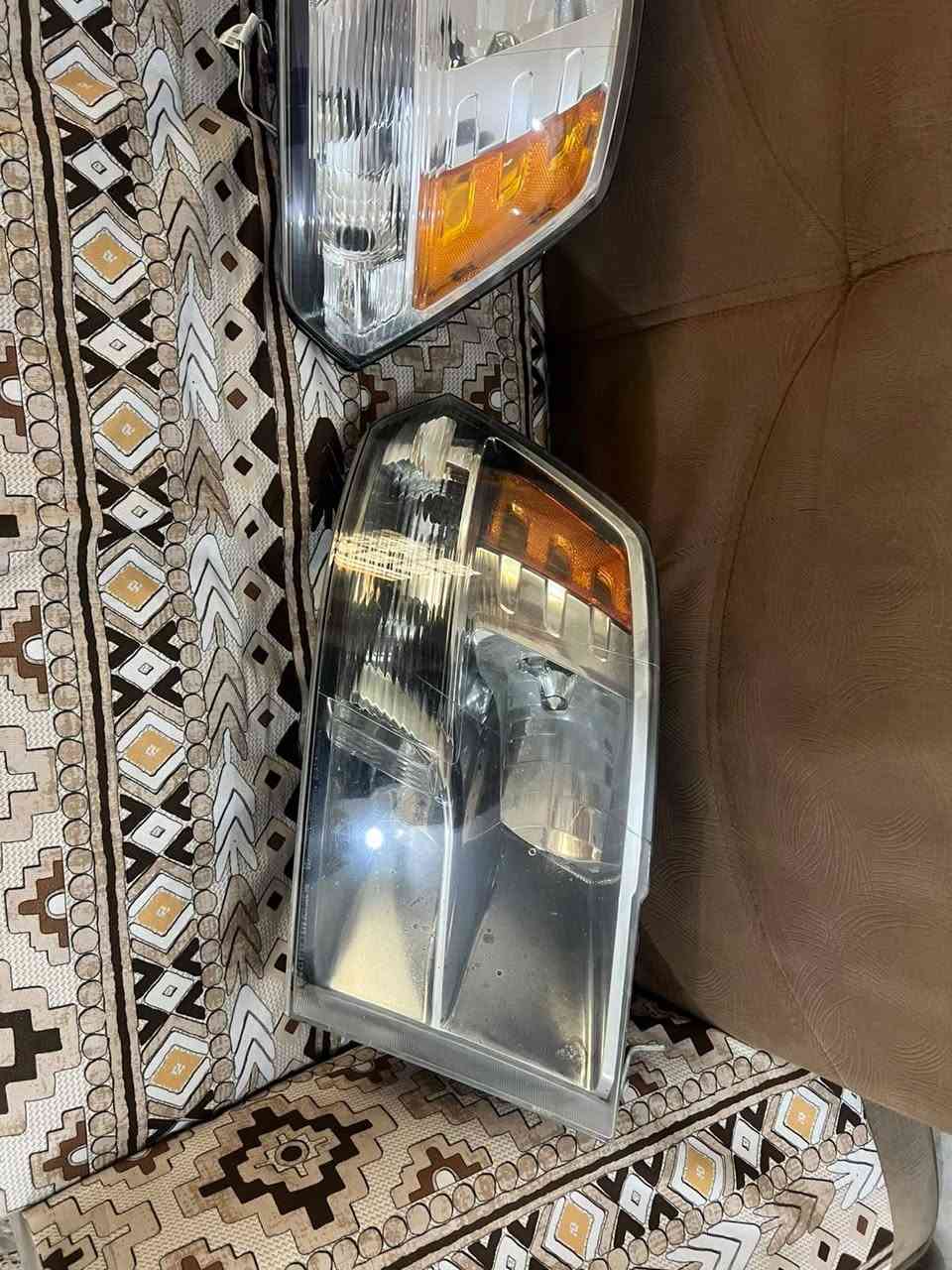 سلام عليكم زوجج لايتات للبيع مستخدم شي قليل ونضيفات مثل ما موضح بل صوره مال رام كلاسك 2023السعر 125المكان بغداد الرقم ***********

