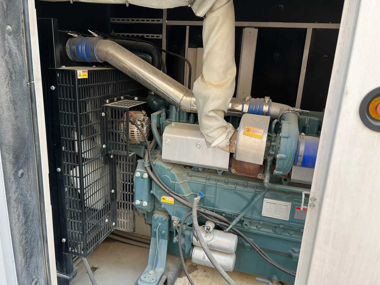 السلام عليكم اخوان
مولد 230KV

مشتغلة 240 ساعة فقط 

كلهه بوضع الشركة ممفتوح بيهه برغي  

المكان بغداد 

السعر 30 مليون 

التفاصيل اكثر الاتصال ع 

***********
