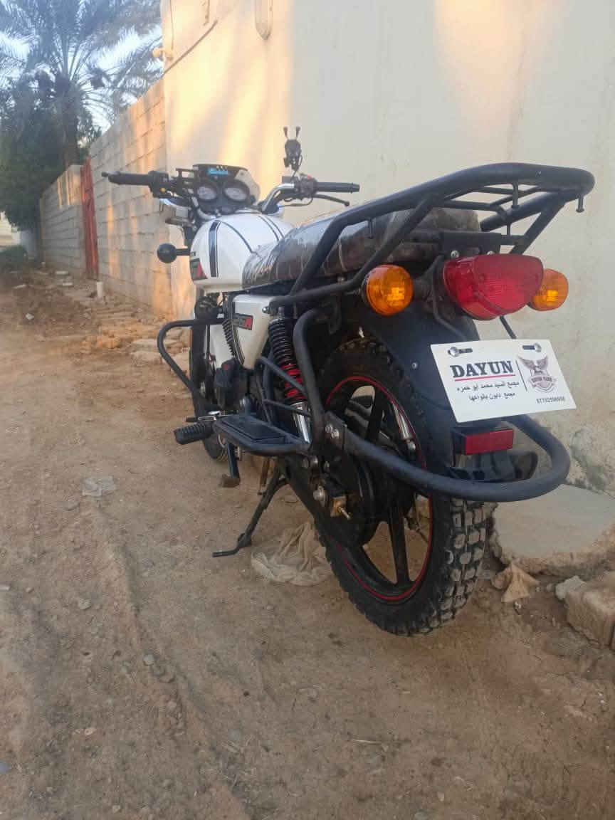 🏍️ دراجة ديوان للبيع موديل 2023
اصولي كامله مكمله 

✅ مكفولة كفالة عامة
✅ أوراق أصولي
✅ شرط الأصولي
✅ كهربائيات كلها شغالة
✅ مكينة خير من الله
✅ تواير جدد
✅ نكرة سلف
✅ دراجة نظيفة وحلوة، بشرط أنظف من الصور 👌

💰 السعر: 1,600 وبيها مجال للشراي

مكاني ديالى الخالص 

📍 للاستفسار والاتصال: ***********
📞 اتصل وبيك خير ودلل
#دراجات_العراق🏍🏍
