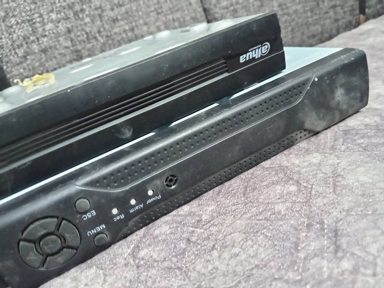 السلام عليكم غراض للبيع dvr و كامرات و ups و هواي اكو ما مصورهن لاستفسار خاص او ***********

