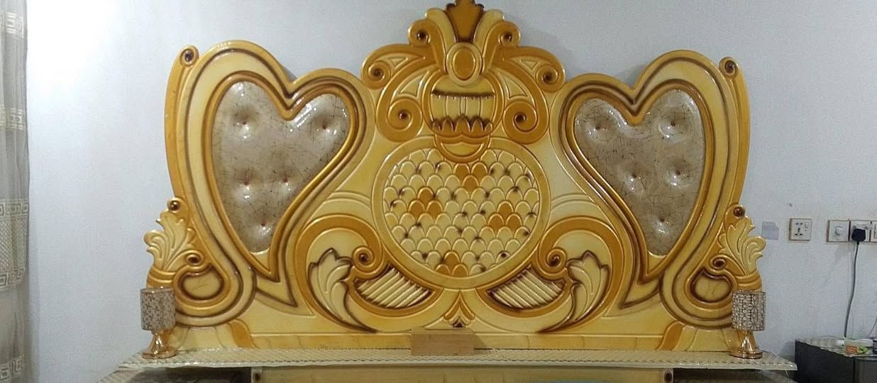 السلام عليكم ورحمة الله وبركاته مكلف بالنشر
غرفة اغشاب مكونه من 7 قطع
 منتوج عراقي وتصميمه كذالك
 مرتبه نضيفه مستخدمه قليل 
للاستفسار الاتصال او واتساب 
***********
