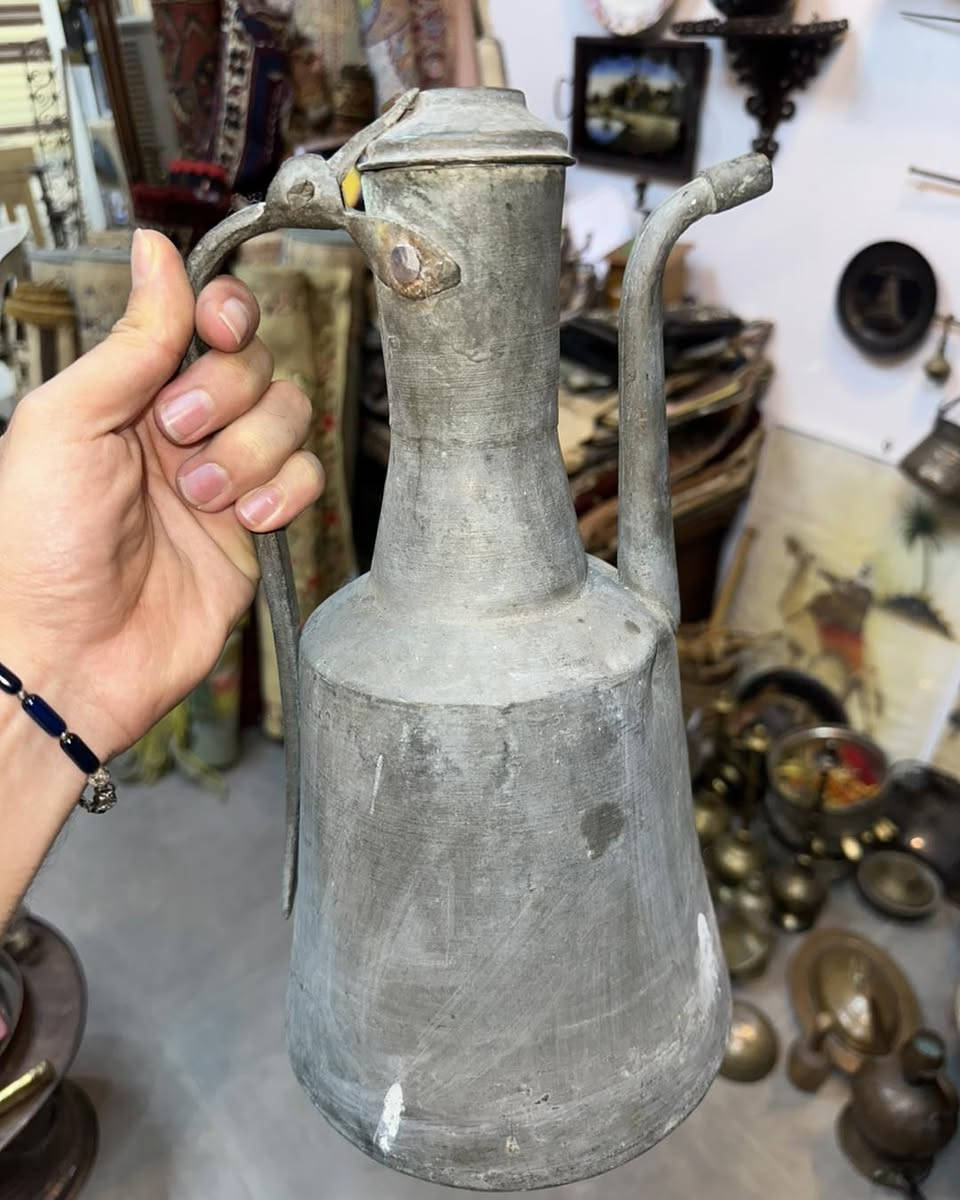 ابريق قديم • ٣٣سم • انتيك