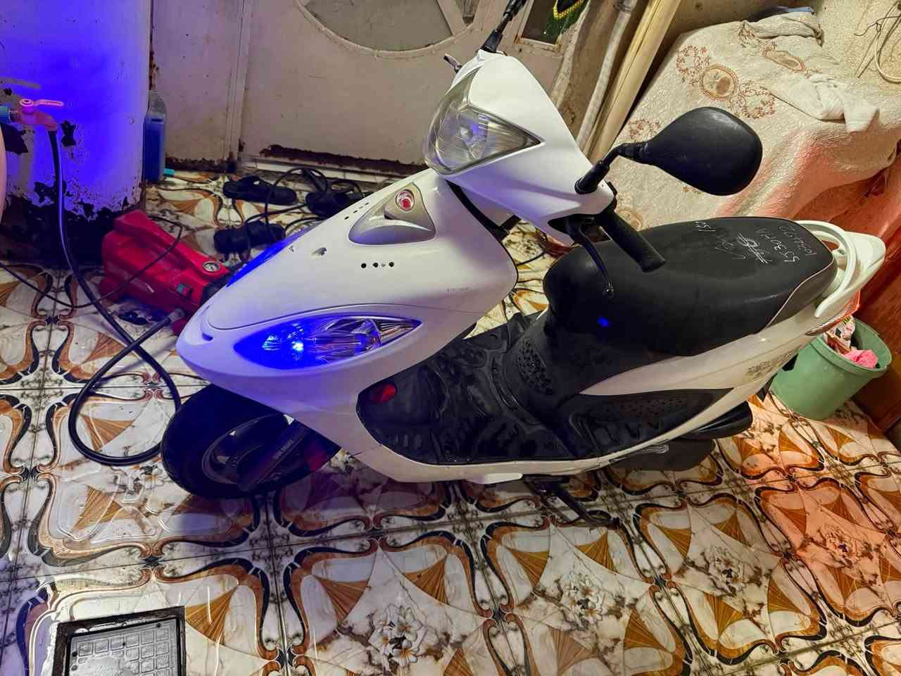 كامكو V2
كامكو فحل بوليس ✅
مكينة/150cc✅
زوج طلاعات✅
سطاب كرستال✅
زنون✅
كفرات ختم واحد✅
مكينه مكفوله من الفتح✅
موديل 2017 بدون كامره✅
 

تواصل/*********** موجود واتساب

سعرها مليون والشراي يشلع عيوني بيها مجال اله
