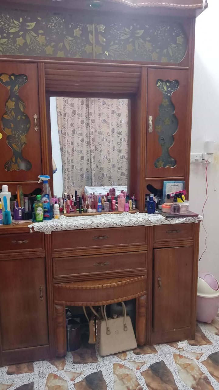 يوجد غرف للبيع بسعر مناسب في الرمانه الاستفسار على الرقم ***********/واتساب وماسنجر
