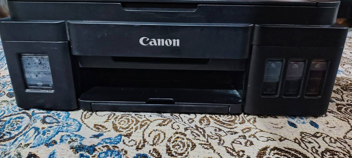 طابعة مستعملة
Canon pixma g3416

اصلية شغالة %100 شرط الفحص
السعر 180 الف

للتواصل ***********

نص مكتوب في الصور:
- طابعة مستعملة Canon PIXMA G3416 حالة ممتازة - مستعملة طابعة ذات علب حبر قابلة لإعادة الملء اتصال لاسلكي (Wi-Fi) السعر: 180,000 دينار عراقي فقط المواصفات دقة الطباعة: حتى 4800 × 1200 dpi تقنية الطباعة: رأسا طباعة FINE (أسود وألوان) سرعة الطباعة (أحادية): حوالى 8.8 صور/دقيقة سرعة الطباعة (ملونة): حوالى 5.0 صور/دقيقة مطبوعات بلا حدود: نعم (حتى A4) أحجام الورق المدعومة A4 Letter العنوان: ديالى للتواصل: ***********