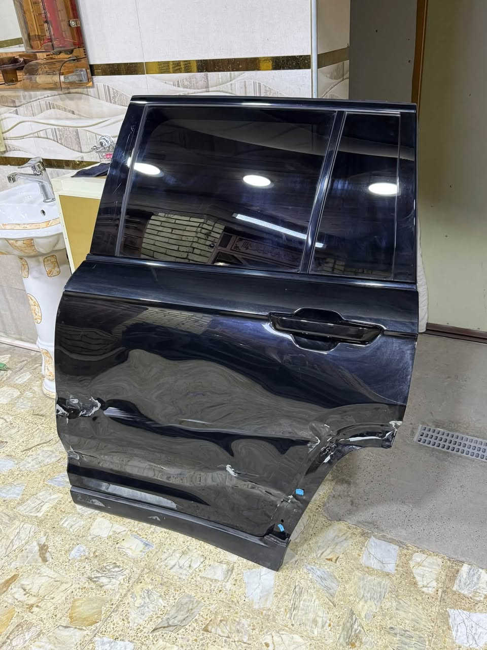 باب جيب خلفي • موديل 2025 • ضرر بسيط