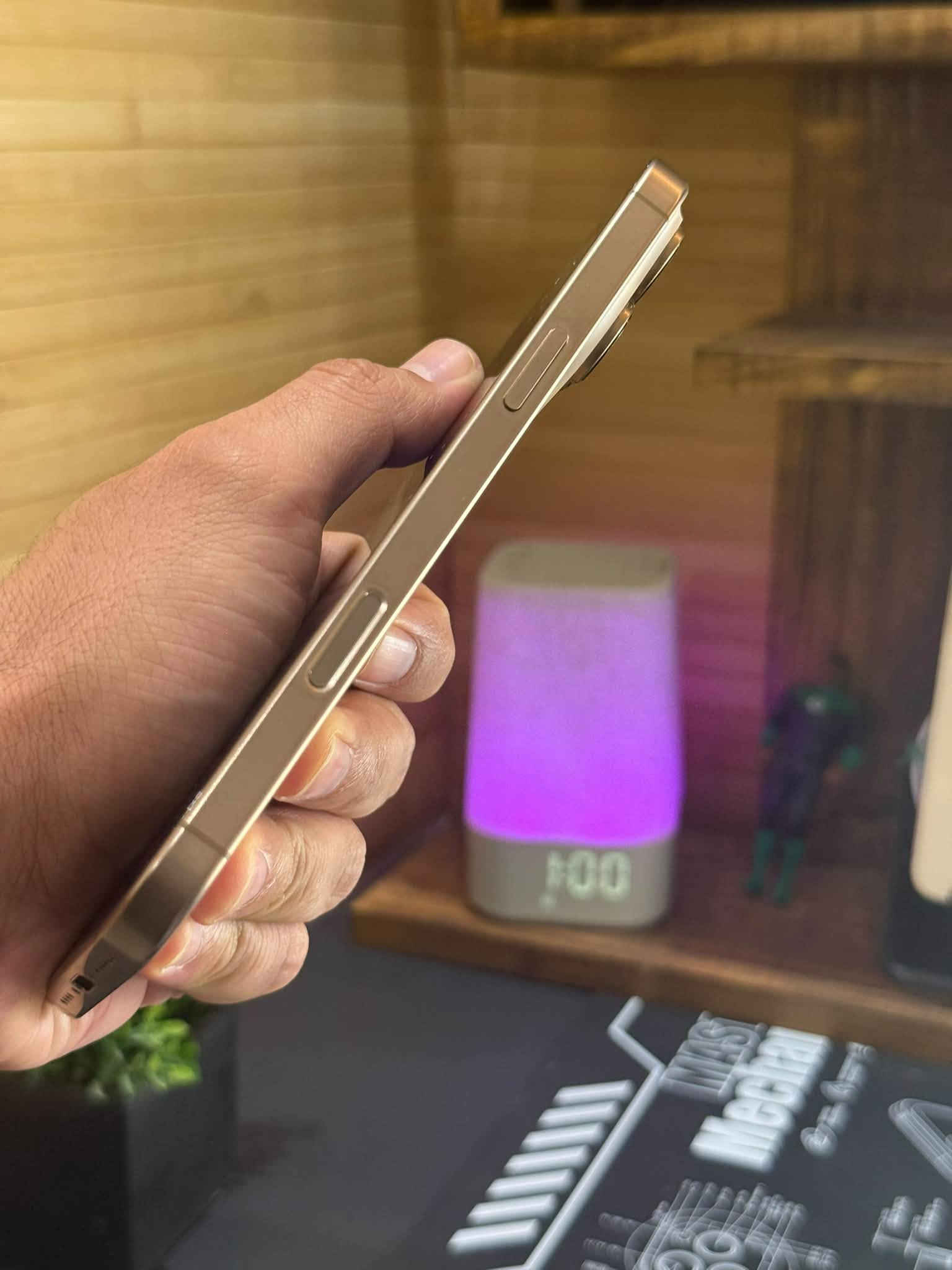 ايفون ١٦ برو ماكس
ماستر شرق اوسط تيتانيوم
بذاكرة ٢٥٦ 
بطارية ٩٨٪؜
كامل ملحقات 
السعر مليون و٤٦٥ الف السعر ثابت
حله شارع اربعين 
واتس اب
***********

نص مكتوب في الصور:
- 02:58
- حول
- iPhone 16 Pro Max
- MYWJ3AE/A
- KC2G00GT4Q
- 0
- 1
- 256 غ.ب.
- 236.61 غ.ب.
- F4:52:93:03:69:45
- F4:52:93:0A:CE:64
- 2.40.01
- 890490320***********210151055053
- لا توجد قيود على الشريحة
- اسم الطراز
- رقم الطراز
- الرقم التسلسلي
- الأغاني
- الفيديوهات
- الصور
- السعة
- متوفرة
- عنوان Wi-Fi
- Bluetooth
- البرنامج الثابت للمودم
- SEID
- EID
- قفل شركة الاتصالات
- حالة البطارية
- عادية
- تعمل بطارية iPhone هذه على النحو المتوقع. حول البطارية والضمان...
- 98%
- الحد الأقصى للقدرة
- هذا قياس لقدرة البطارية مقارنة بقدرتها عندما كانت جديدة. قد تتسبب القدرة المنخفضة بتقليل ساعات الاستخدام بين عملية الشحن والأخرى.
- 192
- عدد الدورات
- هذا هو عدد مرات استهلاك iPhone لقدرة البطارية. معرفة المزيد...
- فبراير 2025
- يونيو 2025
- تاريخ التصنيع
- أول استخدام