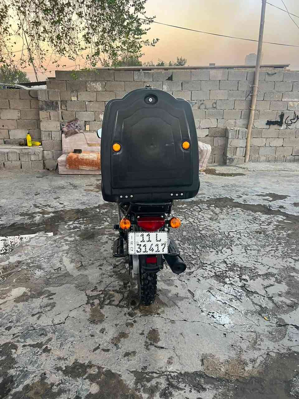 سلام عليكم دراجه بوكسر موديل 23رقم نكليزي تحوليل ثاني يوم دراجه جديده بعده مماشيه سعر 2400مكاني بغداد ***********
