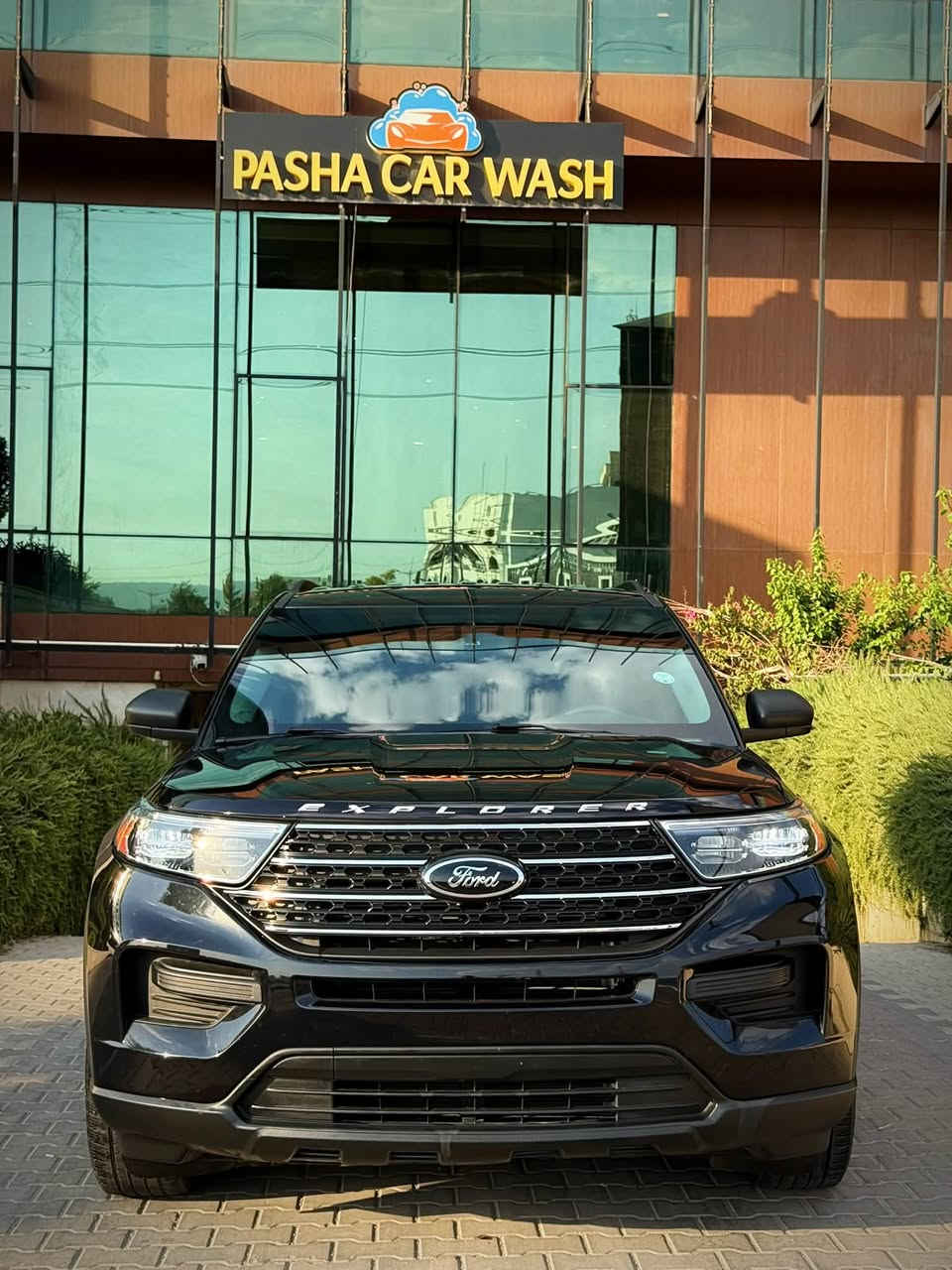 السلام عليكم  
للبيع فقط
‏FORD EXPLORER 2024
مواصفات XLT
- فول رادار سستم امامي جانبي خلفي
‎كاميرا خلفي حساسات خلفي 
‎بسمه تشغيل بسمه ابواب 
‎تشغيل عن بعد
‎صندق شفت كهرباء
‎- كشنات كهرباء كشنات هيتر  ستيرن هيتر
‎- شاحن لاسلكي 
لايتات ليدو زينون بكلايت ليد
‎ ستة وضعيات قيادة
‎محرك 4 سلندر 2.3 تيربو
‎- ماشيه 26 الف فقط  
‎- تدفئة كشنات وستيرن 
‎- كشنات منفصل VIP
‎7 راكب
تبريد مركزي
‎بدون قطره صبغ بدون تبديل 
شبر تعديل بارد من جملغ خلفي فقط
بدون رقم تترقم شمالي فقط اربيل سليماني دهوك
‎للاتصال والاستفسار اكثر 
***********📞
