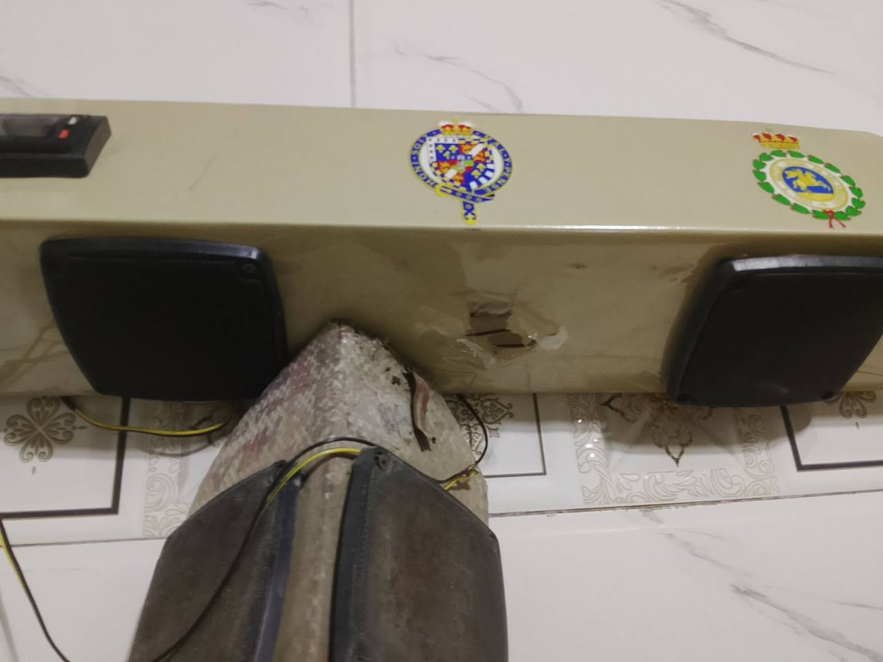 مسجل تكتك البيع + خشبه مشجل شغال يوصل مستوه صوت 40 صير بي خنه السعر 20 الف بغداد مدينة الصدر ***********0واتساب فقط
