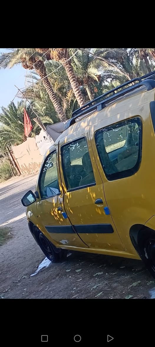 رينو للبيع موديل 12 سياره جاهزه مكينه وكير نظيف شرط ***********

