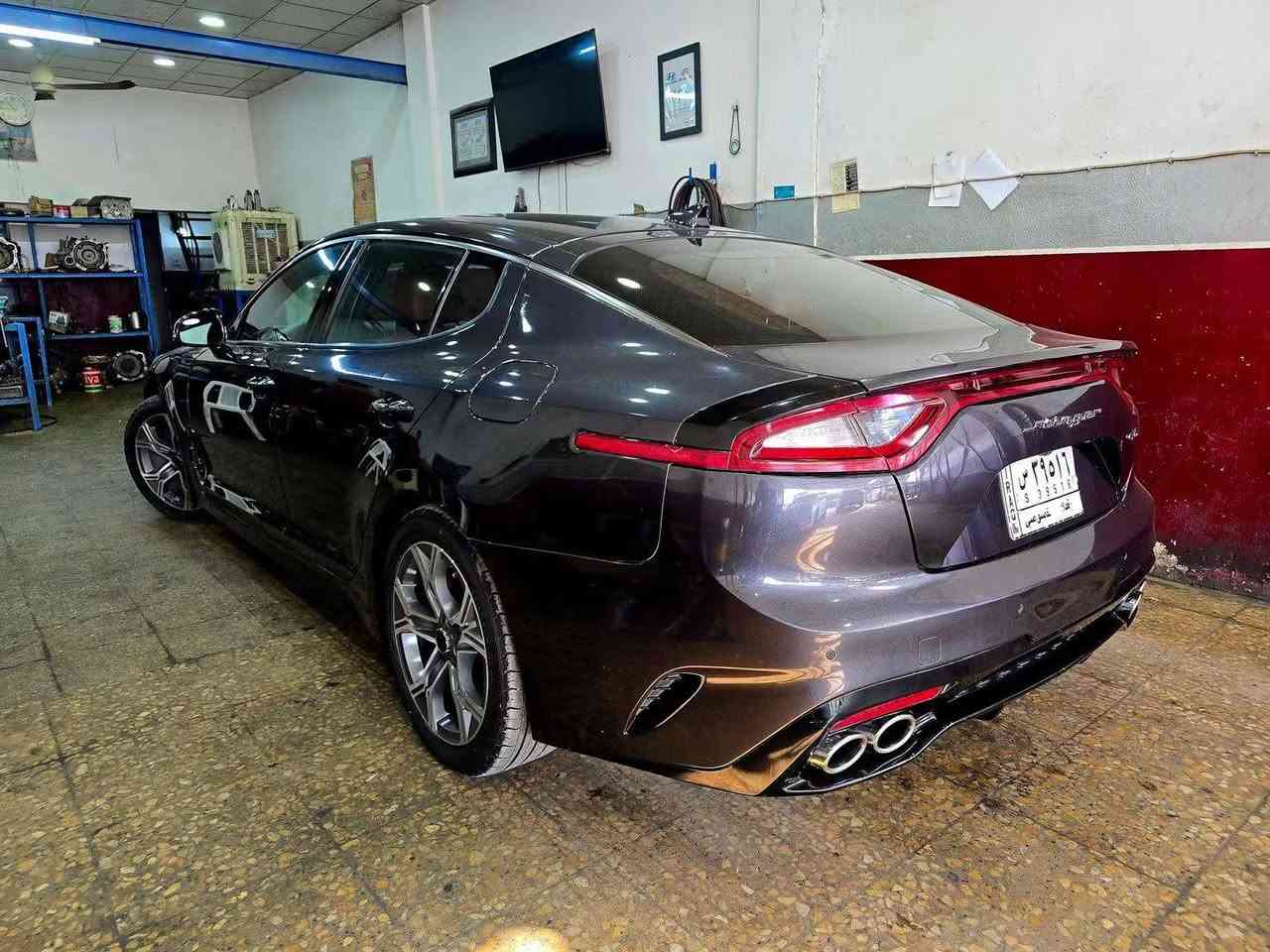 كيا ستينكر 2021 GT LINE
محرك 2000 تيربو
كير 8 نمر
ماشية 63 الف

مواصفات:
بانوراما
شاشة كبيرة
بصمة
مري قلابة
اشاير بلمري
مرايا الدخليه تعتيم
داخل جلد احمر بلادي
شاحن وايرلس
شفتات استيرن
تدفئة كشنات
5 وضعيات قيادة
سستم صوت هارمن كاردن 15 سماعة 
داخل مطعم بيانو بلاك
لد امامي خلفي
لايت LED
ويل 18 تخم تاير جديد
باتري جديد

السيارة مكينة كير اكسل تبريد مكفولة كفالة عامة وين متريد تفحص افحص

السياره معوقين وباقيلها سنتين

الحادث:
حادث السيارة مخدرات موضح بلصور صبغ باب وجاملغ خلفي فقط بدون ايرباك

مكان السيارة بغداد حي الجهاد
السعر 175 وبيها مجال
*********** واتس
