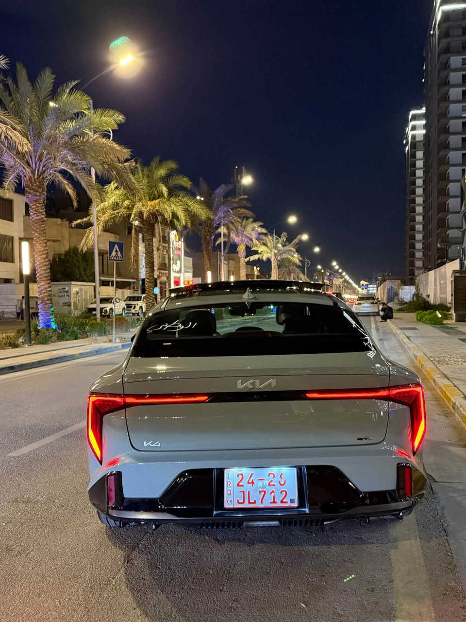 السلام عليكم كي فور جيتي لاين للبيع
🚘 Kia K4 GT-Line 2025 

بدون لغد وبدون شاصي وبدون ايرباك 

*********** 

🔹 اللون: إسمنتي
🔹 المحرك: 2000cc DOHC — 4 سلندر
🔹 الكير : IVT أوتوماتيك
🔹 دفع أمامي FWD
🔹 الممشى: 6,000 ميل فقط
🔹 تترقم شمالي اربيل

✨ المواصفات:
🔸 كشنات جلد+ قماش
🔸 تدفئة الكشنات الأمامية 🔥
🔸 مقاعد كهربائية
🔸 شاشة كبيرة 12.3 إنش متصلة
🔸 Apple CarPlay & Android Auto
🔸 تشغيل بصمة + تشغيل زر
🔸 دخول ذكي
🔸 مثبت سرعة ذكي
🔸 كاميرا خلفية
🔸 حساسات أمامية وخلفية
🔸 أنظمة تحذير ومساعدة بالقيادة
🔸 نظام المحافظة على المسار
🔸 فرامل طوارئ أوتوماتيكية
🔸 جنوط GT-Line قياس 18 إنش
🔸 إضاءة LED
🔸 تصميم GT-Line رياضي
💥 الحادث: جاملخ ودعامية
📌 ملاحظة:
الدعامية أصلية ✅
المازدة أصلية وليست تجارية ✅
للاستفسار عن السعر اتصل على الرقم 

***********
