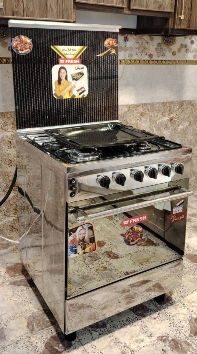 ❤️‍🔥طباخ فرش مصري للبيع❤️‍🔥
الطباخ (( المصري الأصلي)) مستعمل بس كلشششش كلششش نظيف.
✅️ حجم 60×60 أكبر حجم بطباخات 4 عيون .
✅️ الطباخ سل ستيل كامل 4 عيون....وكل العيون والفرن نااااره زرررركه🔥. 
✅️ كل الكهربائيات تشتغل فووول بيه الجداحات وماطور شوي الدجاج والأضائه الداخليه للفرن ....وياه صينيه وشبجه الفرن .
((مكلفه بالنشر فقط))...ماعدهم لا حجز للطباخ ولا توصيل. 
🔴 السعر 170 قفل 🔴 السعر مابيه اي مجال. 
صاحب الطباخ ابو كرار 
*********** بيه واتساب✅️
***********
