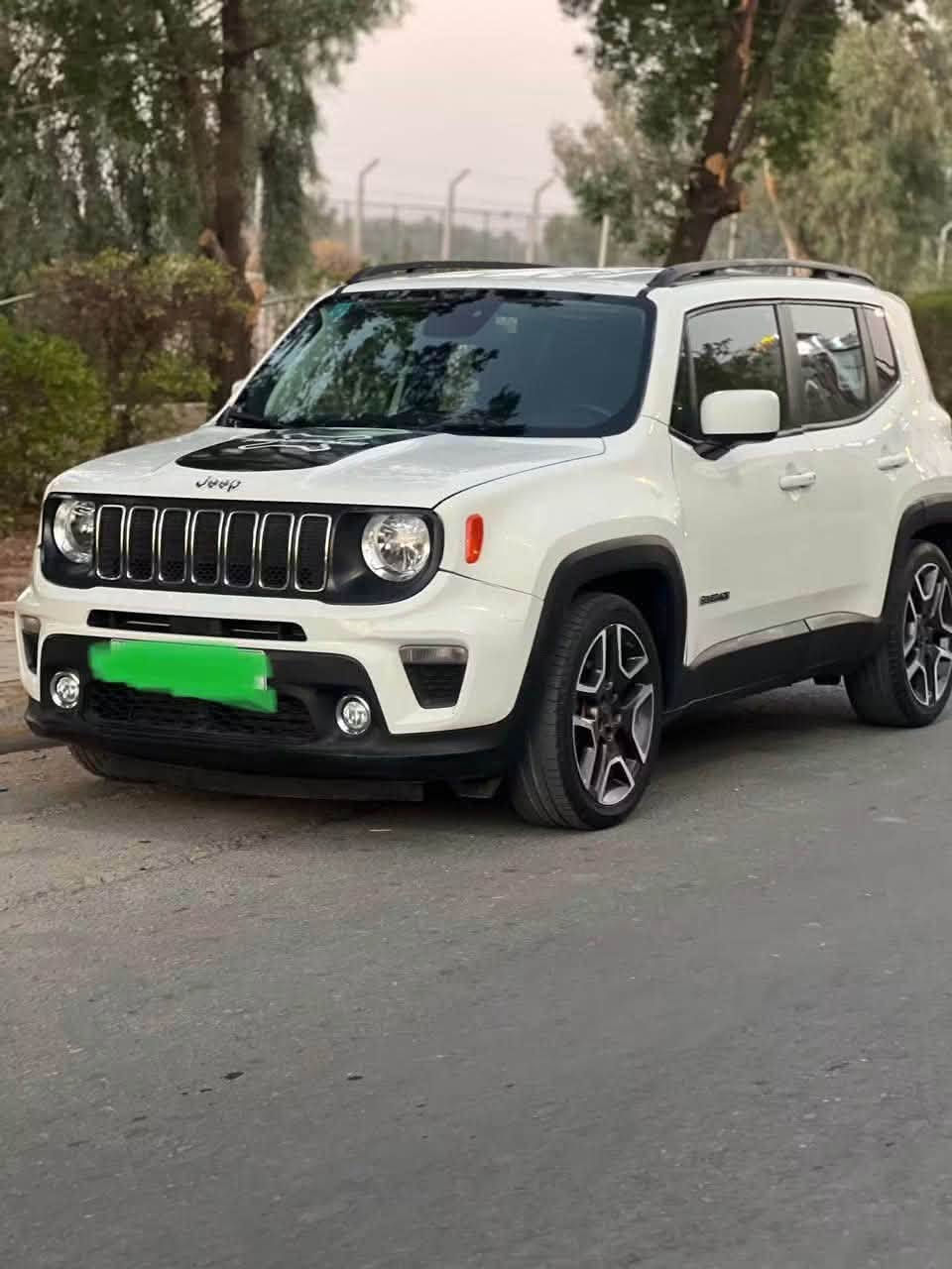 السلام عليكم ..
للبيع جيب رنجيد موديل 2019 لون ابيض 
وارد امريكي بدون دواخل حادثها
رقم بغداد الجديد باسمي 
مكينة : 1300 تيربو 
ماشيه 43 الف 
السيارة نظيفه حيل كير مكينة كهربائيات كلها بشرط 
المواصفات : بصمة
 ، تشغيل عن بعد 
، بصمة ابواب
 ،شاشة تدعم كار بلي ،
شاشة اعطال
 ،تحكم ستيرن
 ،حساسات ،
سايد بريك بصمة ..
السعر مناسب جداً 
مكان السيارة : ديالى - بعقوبة
***********
