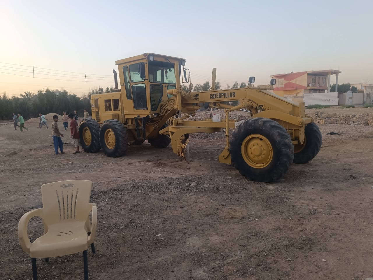 سلام عليكم للبيع كريدر كتر مكينه حلوه وجاهز من كلشي رقم بغداد موديل 89 ستفسار ***********
