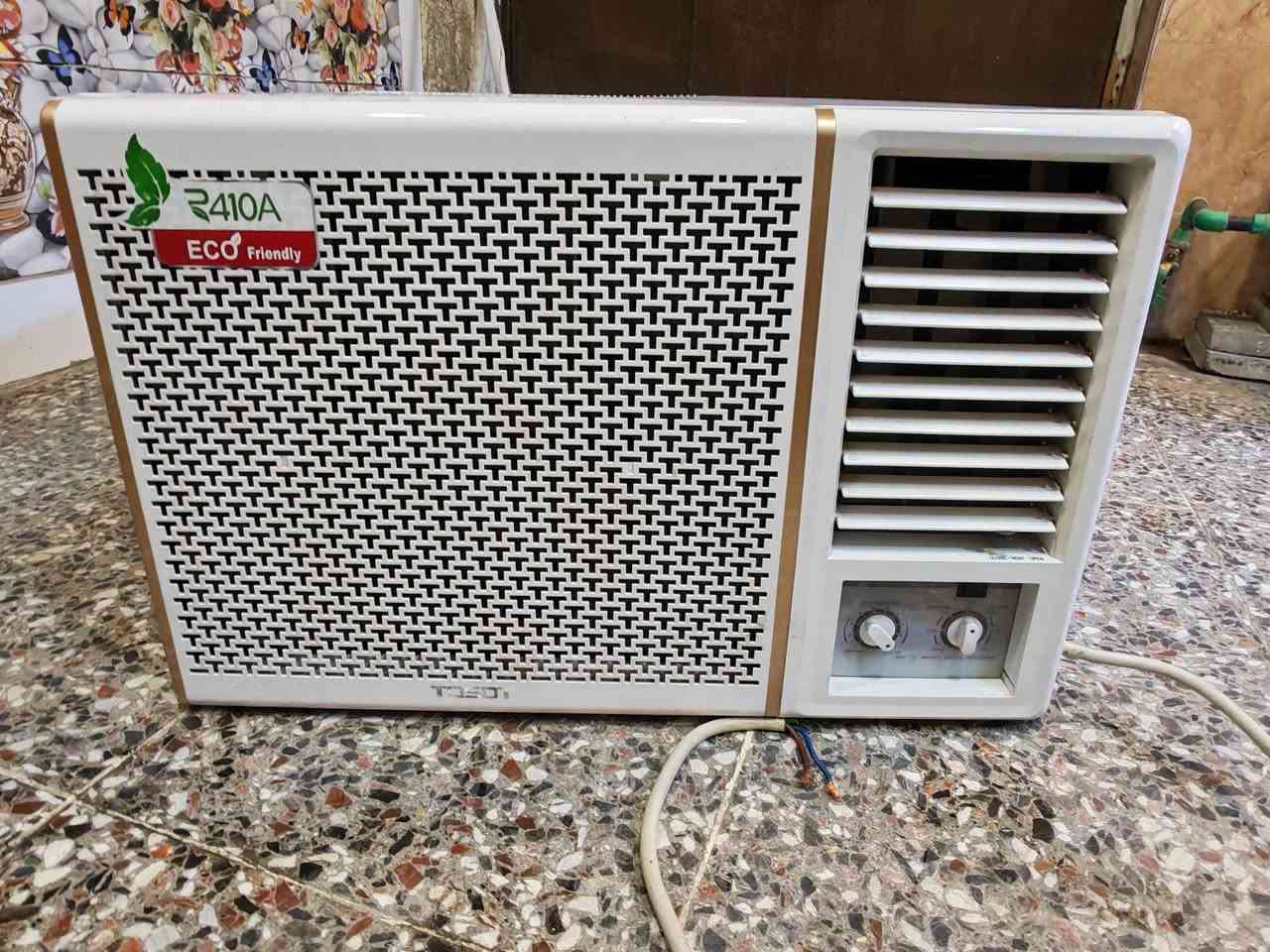 للبيع مكيف توسوت أخو الجديد 
مكاني حي اور 
250 
***********
