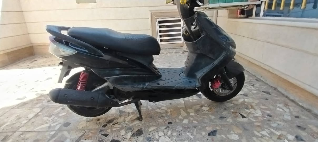 سكنس فحل كابريتر كوري ٢٠٠٧  (الدراجة تشتغل) كهربأئيات كلة شغال سلف هندر شغال ابيع كوم حديد المكان المحمودية السعر ٣٥٠ الرقم *********** الرقم *********** شراي اتصل لا تراسل
